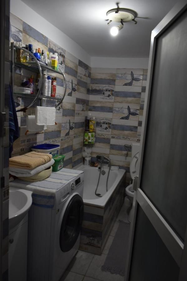 Проживание в семье Small and lovley room near Parlament with breakfast Бухарест-15