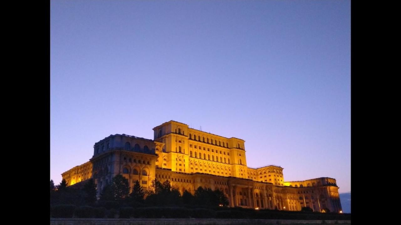Проживание в семье Small and lovley room near Parlament with breakfast Бухарест-18